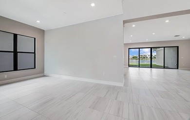 Lakefront luxury in this 5-bed single-family home in Avenir, new - photo 40