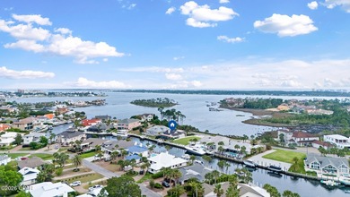 Rare opportunity in Bay Point!! Deepwater canal home with water - photo 1