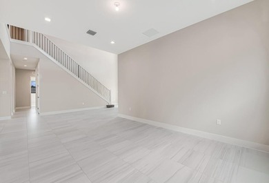 Lakefront luxury in this 5-bed single-family home in Avenir, new - photo 41