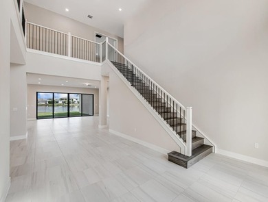 Lakefront luxury in this 5-bed single-family home in Avenir, new - photo 44