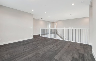 Lakefront luxury in this 5-bed single-family home in Avenir, new - photo 46