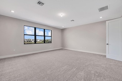 Lakefront luxury in this 5-bed single-family home in Avenir, new - photo 58