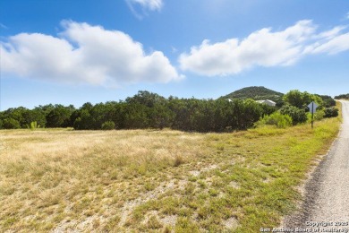 Lake Medina Lot For Sale in Lakehills Texas
