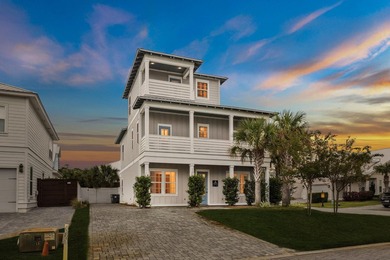 Created with entertaining in mind, this stunning three-story - photo 2