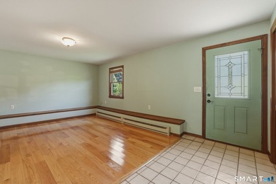 Welcome to 82 Lake Garda Drive, a beautifully maintained - photo 9
