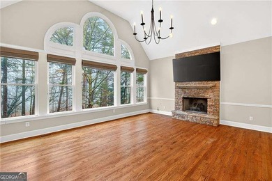 MOTIVATED SELLER! PRICE IMPROVEMENT! This home is for SALE or - photo 10