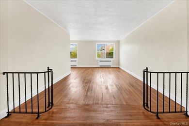 Back on the market, best deal in Riverdale! Spacious and - photo 6