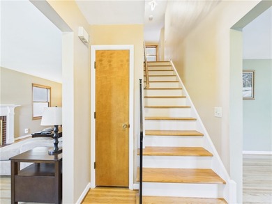 Classic Village Colonial that has been beautifully maintained - photo 7