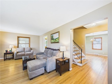 Classic Village Colonial that has been beautifully maintained - photo 10
