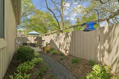 Bright, sun-filled end-unit townhouse that feels like a - photo 28