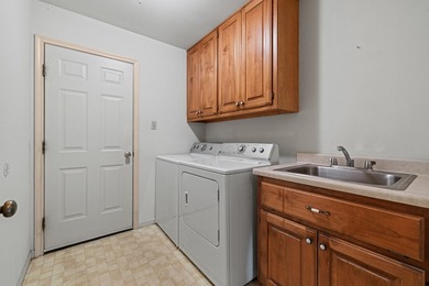 Well-Maintained all-brick home with Guest apartment in well