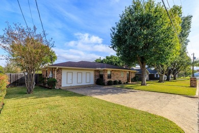Well-Maintained all-brick home with Guest apartment in well