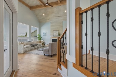 Resort style living with WOW factor and BIG Water Views!  Custom - photo 18