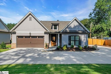 Welcome to this better-than-new craftsman-style ranch, just one - photo 1
