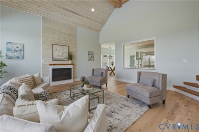 Resort style living with WOW factor and BIG Water Views!  Custom - photo 22
