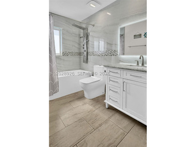 Beautifully updated 3-bedroom, 2-bathroom single-family home - photo 22