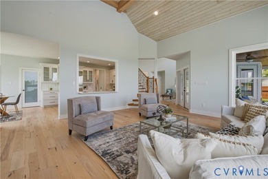 Resort style living with WOW factor and BIG Water Views!  Custom - photo 25