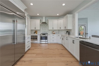 Resort style living with WOW factor and BIG Water Views!  Custom - photo 28