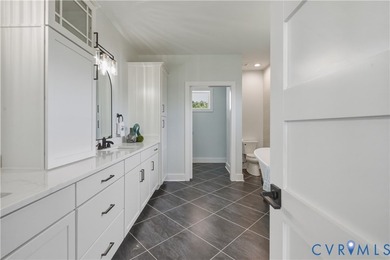 Resort style living with WOW factor and BIG Water Views!  Custom - photo 42