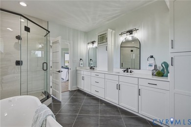 Resort style living with WOW factor and BIG Water Views!  Custom - photo 43