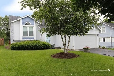 Welcome home to this beautifully updated and meticulously - photo 2