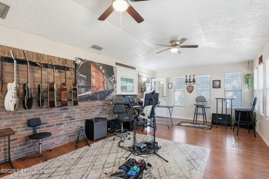 4BR 2BA 2455 SF, All Brick ,2 car garage in desirable Chimney - photo 25