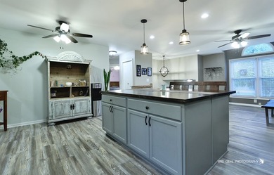 Welcome home to this beautifully updated and meticulously - photo 8