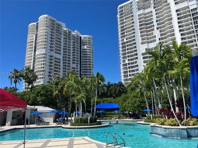 Spacious 3 bedroom, 2.5 baths with high-end-finishes and - photo 3