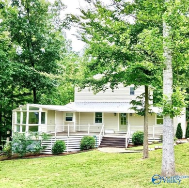 Lake Home For Sale in Guntersville, Alabama