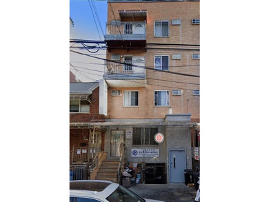Location!Location!Location! Rare opportunity to own a 10 years - photo 2