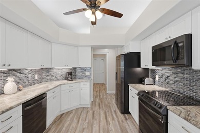 Located just minutes to the Beach or Intracoastal River in the - photo 13