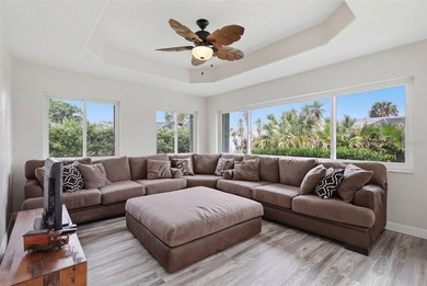 Located just minutes to the Beach or Intracoastal River in the - photo 18