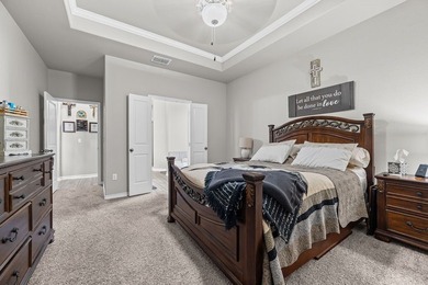 Thoughtfully designed and impeccably maintained, this 4-bedroom - photo 20