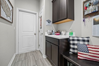 Thoughtfully designed and impeccably maintained, this 4-bedroom - photo 26