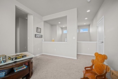 Thoughtfully designed and impeccably maintained, this 4-bedroom - photo 29