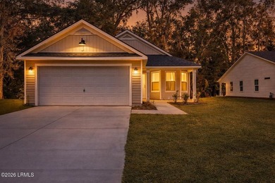 Welcome to your dream home! This elegant 3-bedroom, 2-bathroom - photo 1