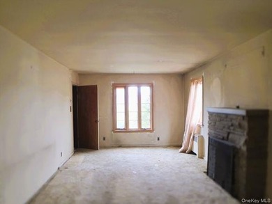 Throggs Neck - Two-Family Detached Brick Home Opportunity awaits - photo 2