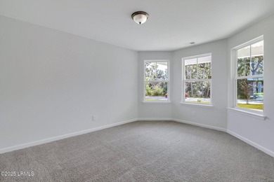 Welcome to your dream home! This elegant 3-bedroom, 2-bathroom - photo 5