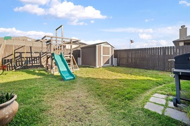Thoughtfully designed and impeccably maintained, this 4-bedroom - photo 37