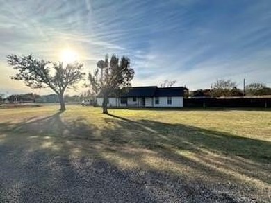 Lake Ray Roberts Home For Sale in Tioga Texas