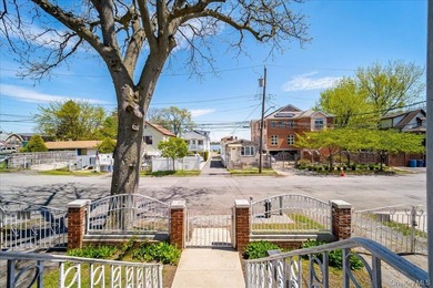 Water View Opportunity in Harding Park, Double Lot with Endless - photo 5
