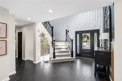 Welcome to 25 Country Wood Landing, where luxury, craftsmanship - photo 6