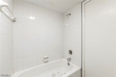 Welcome to this 2-bedroom, 2-bath townhome in Parkwoods, a - photo 28