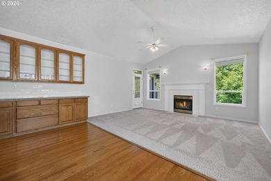 Quality Built Custom one-level home that backs to Kelly Creek - photo 9