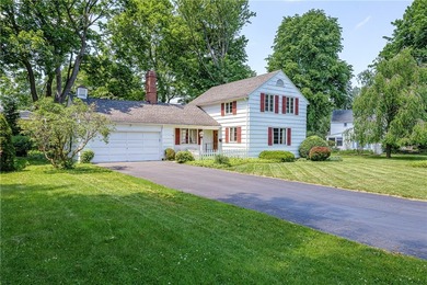 Welcome to 33 Irving Rd! This colonial in the heart of Brighton - photo 1