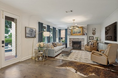 Old World French elegance meets the North Dallas luxury - photo 12