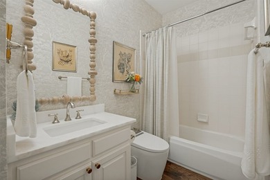 Old World French elegance meets the North Dallas luxury - photo 16