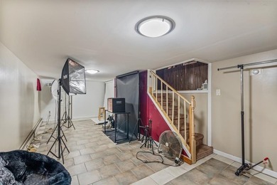 Fully Detached home with Private Driveway in Prime Brooklyn! - photo 17