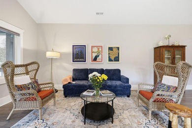 Welcome to sophisticated, carefree living in the highly - photo 8