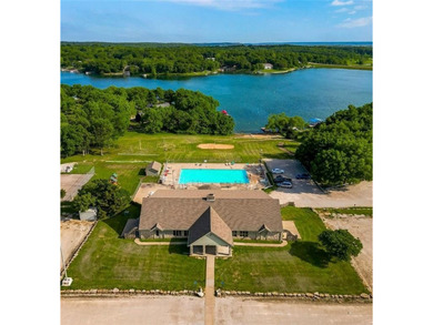 Linn Valley Lakes Home For Sale in Linn Valley Kansas